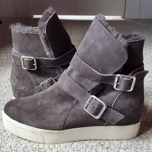 Shoes - J/Slides Wells Platform Sneaker Size 9